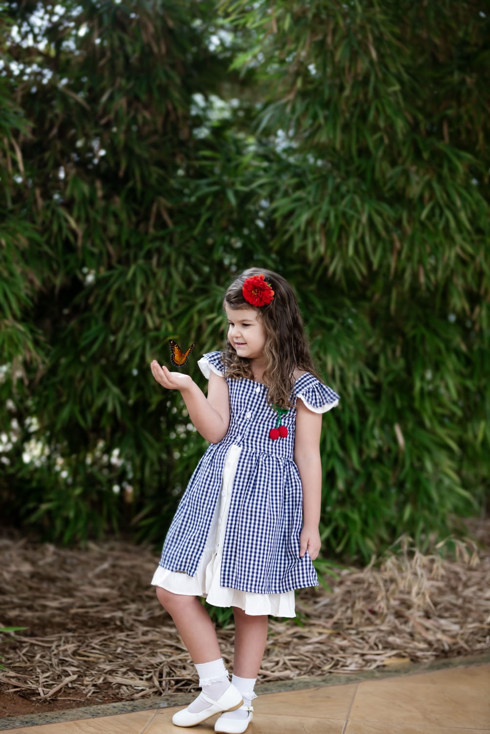 Bruna-Stand-004A-Rua-Q-1